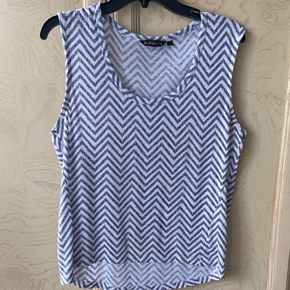 Athleta Women's Blue and White Chevron Tank Top